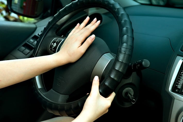 Kinh nghiệm lái xe an toàn: Giữ tập trung trong quá trình lái xe