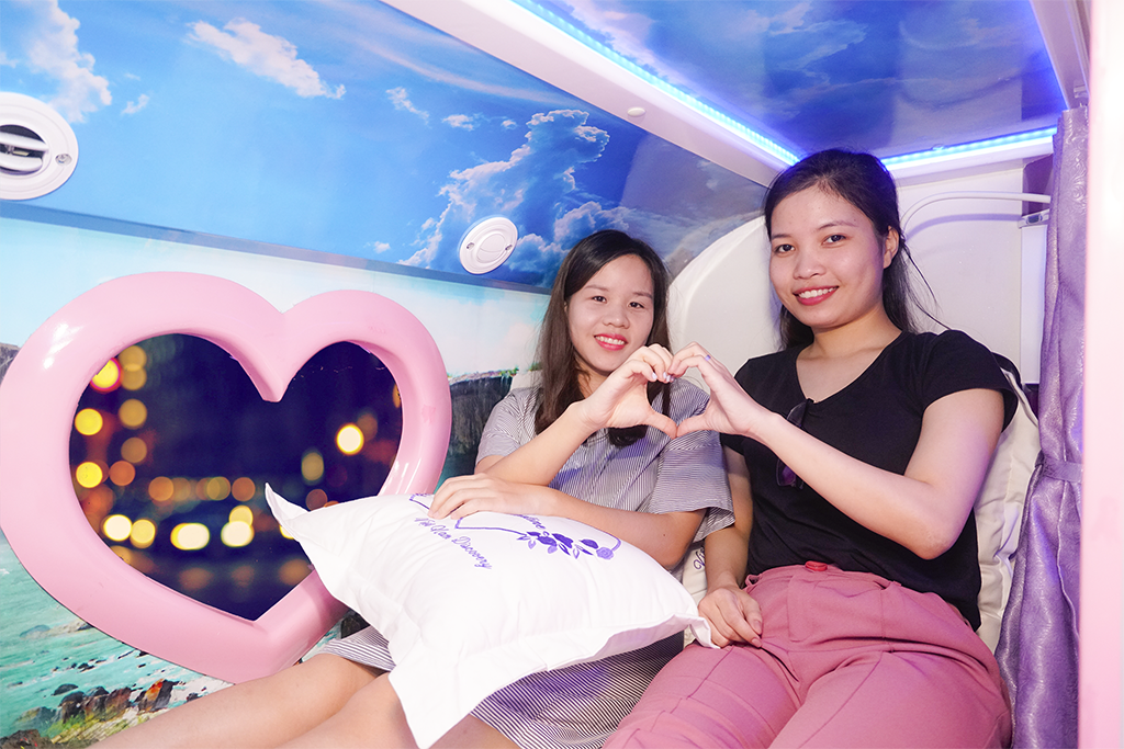 Dịch vụ du lịch lần đầu tiên xuất hiện tại Việt Nam Xe INTER VALENTINE